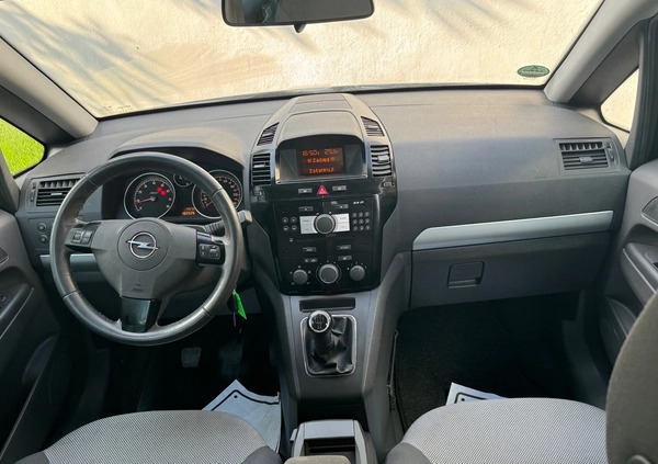 Opel Zafira cena 21700 przebieg: 189000, rok produkcji 2010 z Inowrocław małe 352